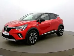 Rouge Utilisé 2024 Renault Captur Techno SUV | 19 190 € (Prix juste)