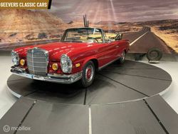 Rouge Utilisé 1969 Mercedes 280 SE Cabriolet | 99 950 €