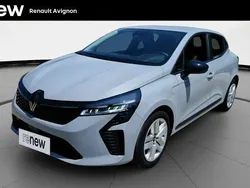Gris Utilisé 2023 Renault Clio V Evolution Citadine | 14 999 € (Prix juste)