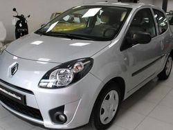 Gris Utilisé 2011 Renault Twingo Authentique Citadine | 5 490 € (Prix juste)