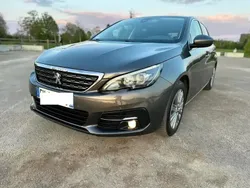 Utilisé 2018 Peugeot 308 Allure Berline | 7 000 € (Bon prix)