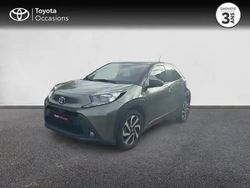 Biton vert cardamome métal/toit noir Utilisé 2023 Toyota Aygo X Design SUV | 14 480 €