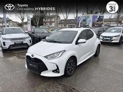 Utilisé 2022 Toyota Yaris Hybrid Design Berline | 17 990 € (Prix juste)