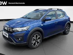 Bleu Utilisé 2024 Dacia Sandero Expression Citadine | 16 690 € (Prix juste)