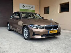 Brun Utilisé 2020 BMW 318 Berline | 19 990 € (Prix juste)