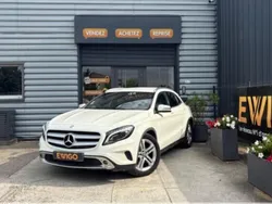 Blanc Utilisé 2015 Mercedes GLA220 Business SUV | 16 980 €