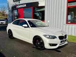 Blanc Utilisé 2016 BMW 220 Sport Line Coupé | 16 990 € (Prix juste)