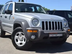 Utilisé 2004 Jeep Cherokee Sport SUV | 7 400 €