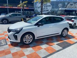 Blanc Nouvelle 2025 Renault Clio V Evolution Berline | 20 450 € (Prix juste)