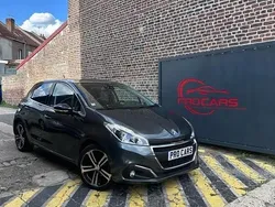 Gris Utilisé 2016 Peugeot 208 GT-line Citadine | 8 990 € (Prix assez cher)