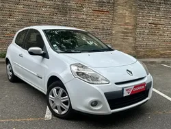 Blanc Utilisé 2013 Renault Clio III Zen Citadine | 6 890 € (Prix assez cher)