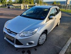 Utilisé 2012 Ford Focus Trend Berline | 4 700 € (Prix assez cher)