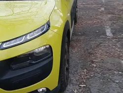 Jaune Utilisé 2014 Citroën C4 Cactus PureTech Citadine | 4 600 € (Prix juste)