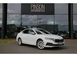 Blanc Utilisé 2024 Skoda Octavia Ambition Berline | 25 890 € (Bon prix)