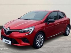 Rouge Utilisé 2023 Renault Clio V Evolution Berline | 15 799 € (Prix juste)