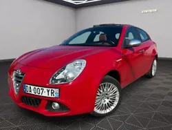 Rouge Utilisé 2013 Alfa Romeo Giulietta Exclusive Citadine | 9 999 €