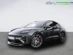 Utilisé 2025 Porsche Macan Turbo SUV | 122 400 € (Prix juste)