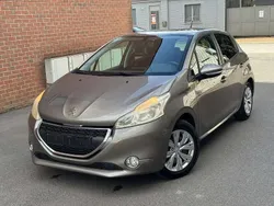 Bleu Utilisé 2012 Peugeot 208 Citadine | 2 990 € (Super prix)