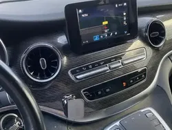 Noir Utilisé 2021 Mercedes V220 Executive Monospace | 39 000 € (Prix cher)
