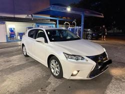 Blanc Utilisé 2017 Lexus CT200h Berline | 14 500 €