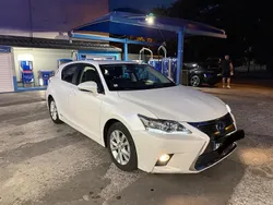 Blanc Utilisé 2017 Lexus CT200h Berline | 14 500 € (Prix juste)