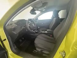 Jaune Utilisé 2025 Peugeot 208 Allure Citadine | 21 990 €