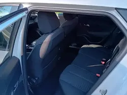Blanc Utilisé 2021 Peugeot e-2008 SUV | 15 300 € (Super prix)
