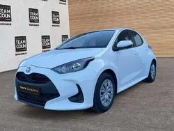 Utilisé 2022 Toyota Yaris Hybrid Berline | 18 490 € (Prix juste)