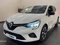 Blanc Utilisé 2023 Renault Clio V Evolution Berline | 16 299 € (Prix juste)
