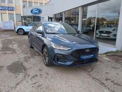 Bleu azur métallisé Utilisé 2022 Ford Focus ST-Line Berline | 19 900 €