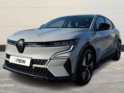 Gris Utilisé 2023 Renault Mégane Equilibre SUV | 25 799 € (Prix juste)