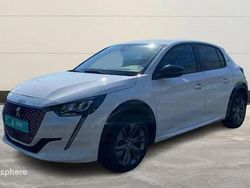 Blanc Utilisé 2023 Peugeot e-208 Allure Citadine | 19 799 € (Prix juste)