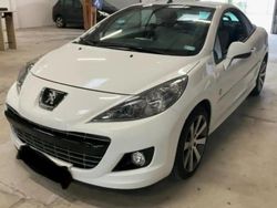 Blanc Utilisé 2013 Peugeot 207 Roland Garros Cabriolet | 7 700 € (Prix juste)