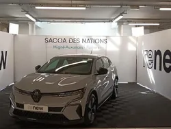 Gris Utilisé 2023 Renault Mégane Equilibre Berline | 19 990 € (Super prix)
