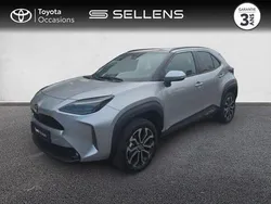 Gris Utilisé 2025 Toyota Yaris Hybrid Design | 27 940 € (Prix assez cher)