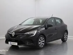 Noir Utilisé 2023 Renault Clio V Equilibre Berline | 15 999 € (Prix juste)