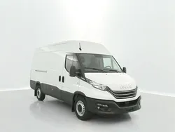 Blanc Utilisé 2023 Iveco Daily Berline | 47 340 €