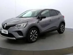 Gris Utilisé 2024 Renault Captur Evolution SUV | 17 490 € (Bon prix)