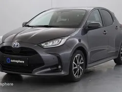 Gris Utilisé 2023 Toyota Yaris Hybrid Berline | 21 499 € (Prix juste)