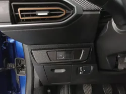 Bleu Utilisé 2024 Dacia Sandero Expression Citadine | 16 799 € (Prix juste)