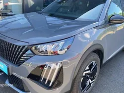Gris Nouvelle 2025 Peugeot 2008 Allure SUV | 31 299 € (Prix cher)