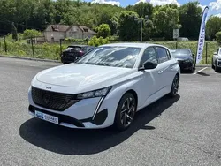 Blanc Nouvelle 2025 Peugeot 308 Allure Berline | 26 990 € (Prix juste)