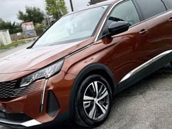 Bronze Utilisé 2022 Peugeot 5008 Allure Monospace | 16 990 € (Prix juste)