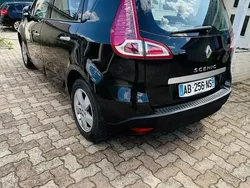 Utilisé 2009 Renault Scénic III Expression Monospace | 3 990 €