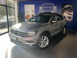 Gris Utilisé 2019 VW Tiguan SUV | 23 990 € (Prix juste)