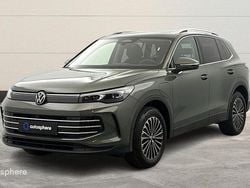 Vert Nouvelle 2025 VW Tiguan Elegance SUV | 50 499 € (Prix juste)