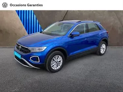 Bleu Utilisé 2024 VW T-Roc Life SUV | 29 495 € (Prix juste)