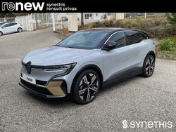 Gris Utilisé 2023 Renault Mégane Iconic Berline | 26 490 € (Prix juste)