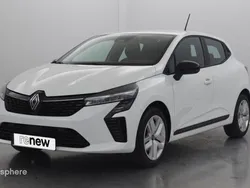 Blanc Utilisé 2024 Renault Clio V Evolution Berline | 18 499 € (Prix juste)