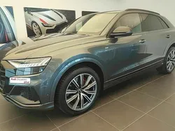 Gris daytona nacré Utilisé 2022 Audi Q8 Competition SUV | 64 435 €